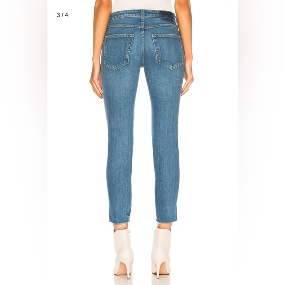 Amo Twist with Fray Hem Skinny Jeans Size 27 - Picture 2 of 11